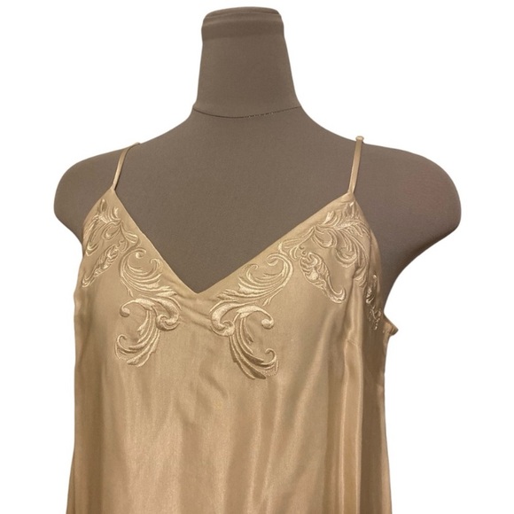 H&M Lingerie Embroidered Camisole - Picture 4 of 7